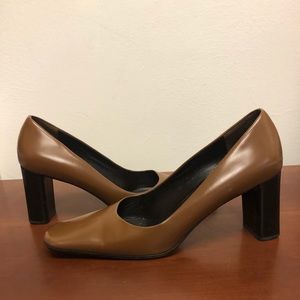 Prada tan heels size 40